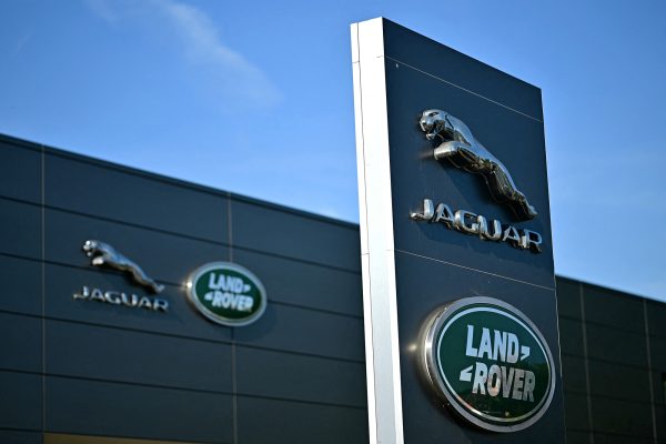 Jaguar-Land-Rover-Schild