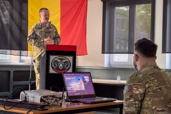 Jugendliche im Militärdienst