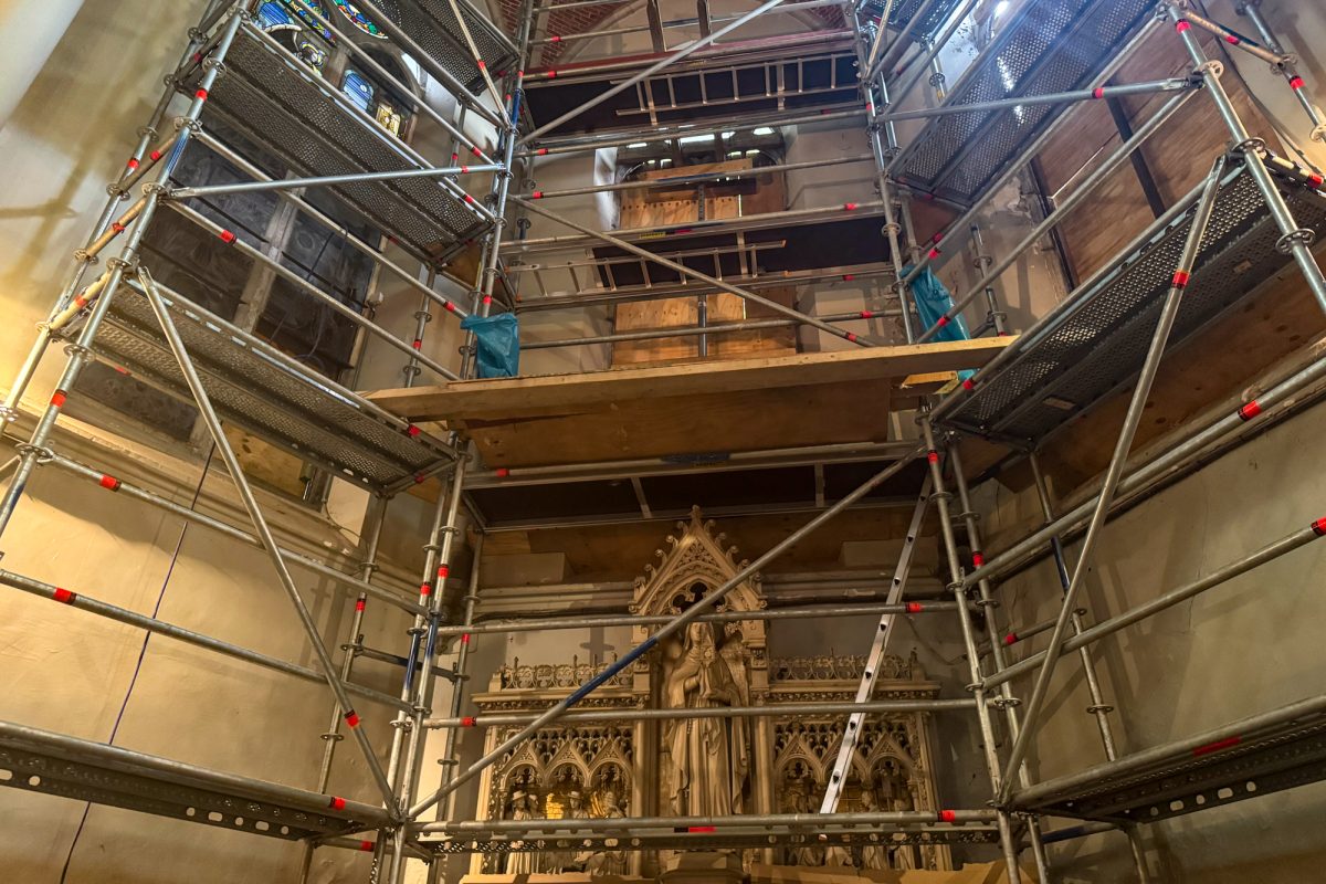 Gerüst im Inneren der Kirche