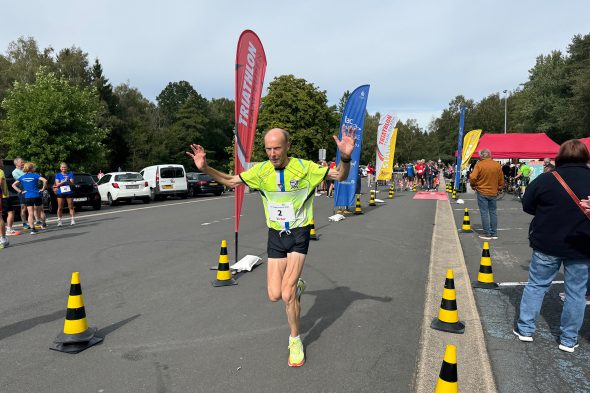 Läufer beim Talsperrenlauf in Eupen