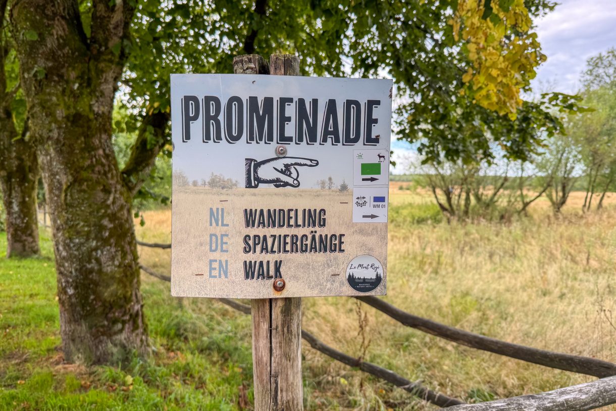 Schild "Spaziergang hier rein"