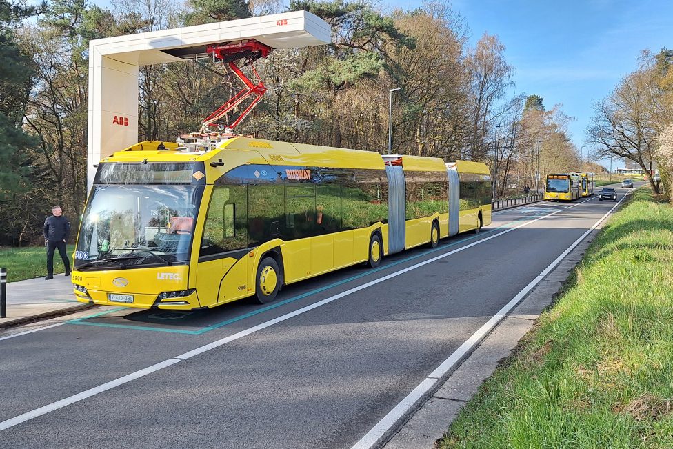 Vollelektrischer Bus auf der Linie Busway B2