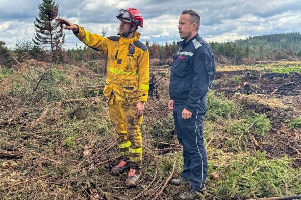 Feuerwehrmänner im Hohen Venn