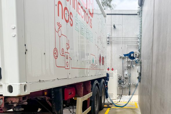 LKW von Resa mit der CNG-Gas-Ladung