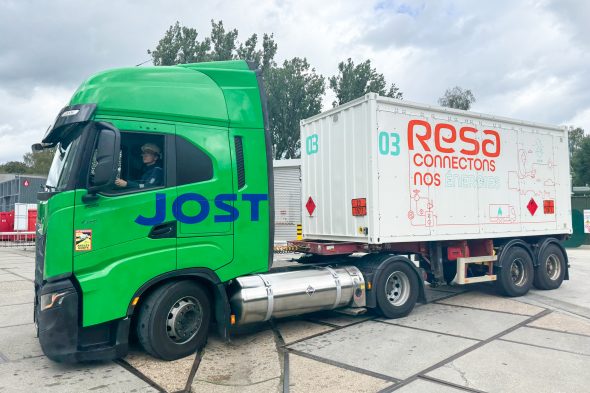 LKW von Resa mit der CNG-Gas-Ladung