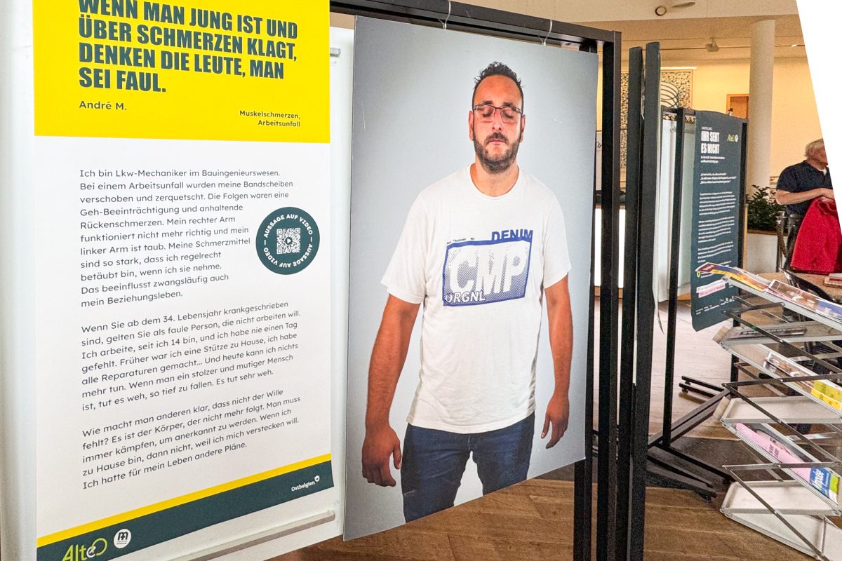 Ein Foto zeigt einen jungen Mann, daneben steht ein Text, der übertitelt ist mit dem Zitat "Wenn man jung ist und über Schmerzen klagt, denken die Leute, man sei faul"