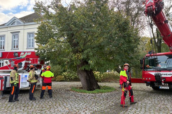 Feuerwehrleute im Einsatz in Hergenrath