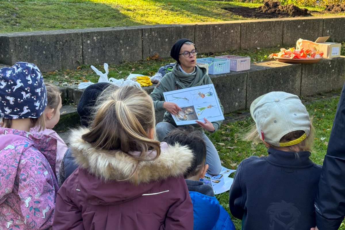 Blumenzwiebelpflanzaktion im Stadtpark Eupen