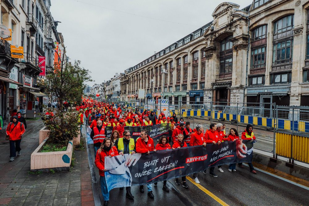 Gewerkschafter ziehen durch die Straßen von Brüssel