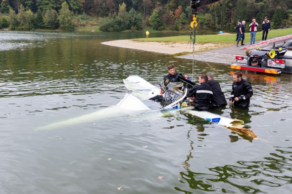Flugzeugbergung aus Bütgenbacher See