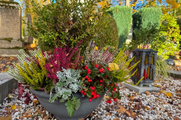 Grabschmuck auf Eupener Friedhof