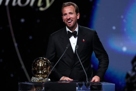Harr Kane mit dem Ballon d'Or