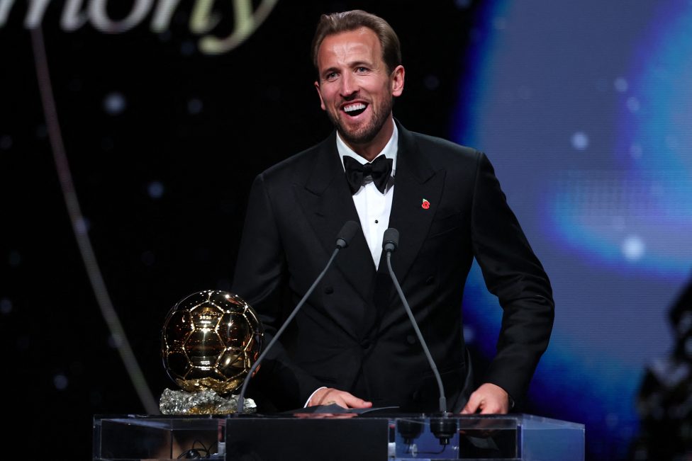 Harr Kane mit dem Ballon d'Or