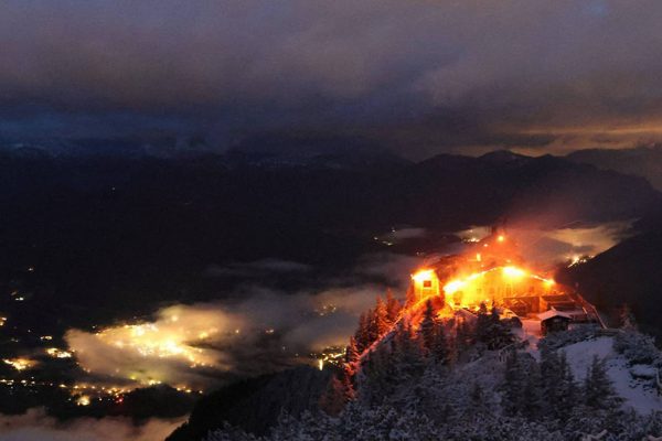 Hitlers Kehlsteinhaus in Flammen