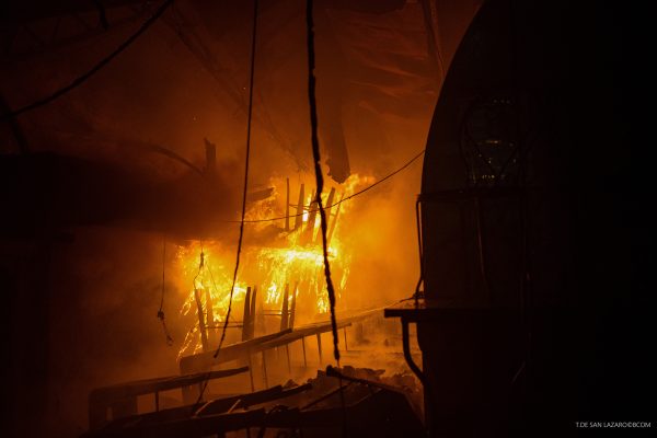 Brennender Marché des Enfants Rouges in Paris