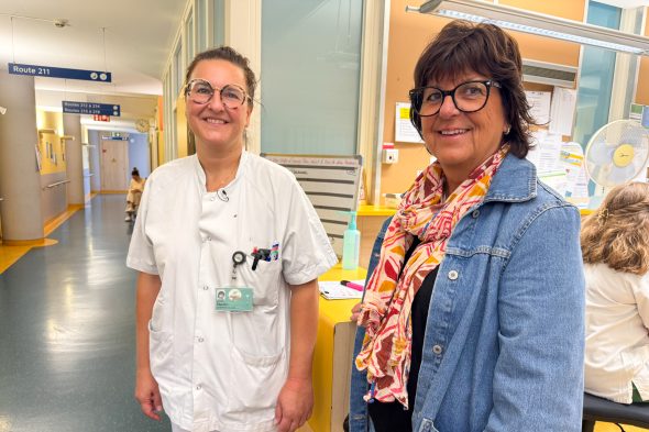Krankenpflegerin und Patientin