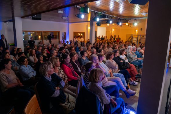 Publikum bei der Podiumsdiskussion zum Thema Wechseljahre im BRF-Funkhaus