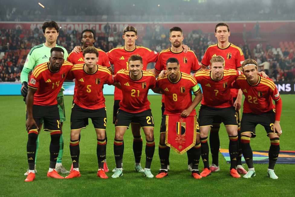 Die Roten Teufel posieren vor dem Nations-League-Spiel gegen die Türkei für ein Gruppenfoto