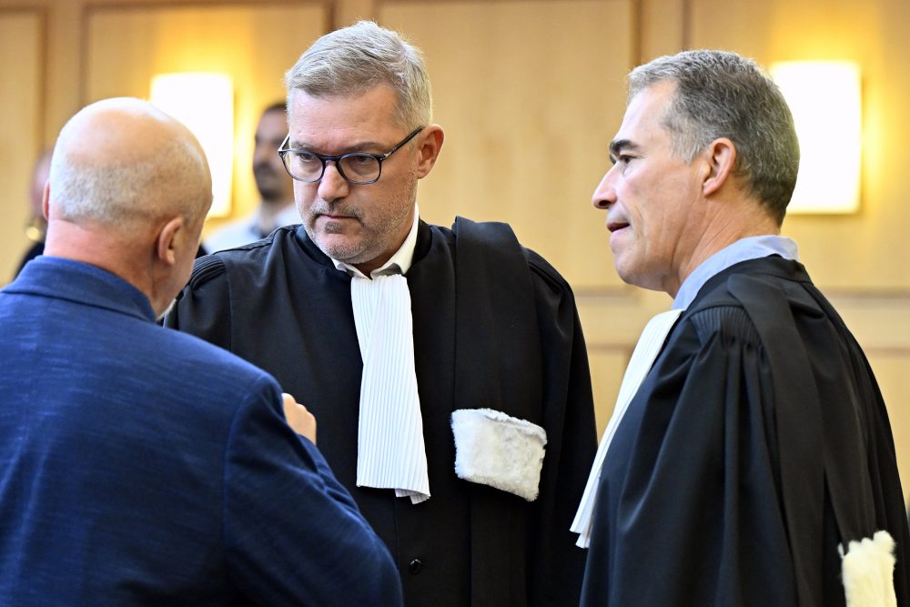 Die Anwälte Laurent Kennes und Gilles Vanderbeck beim Ullens-Prozess am 28. September