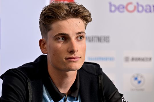 Victor Vercouillie bei einer Pressekonferenz